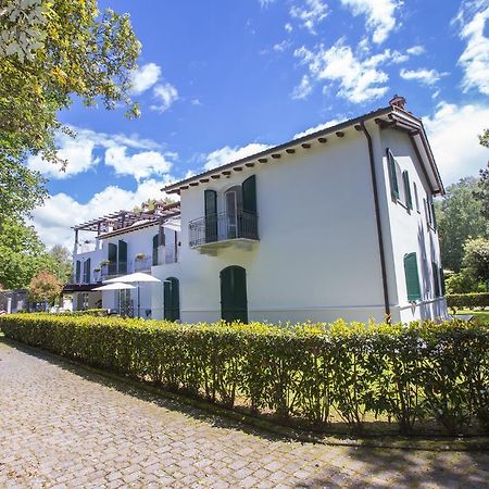Residence Casa Bianca Марина-ди-Масса Экстерьер фото