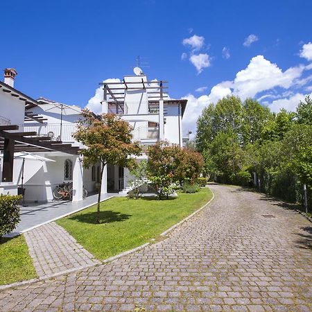 Residence Casa Bianca Марина-ди-Масса Экстерьер фото