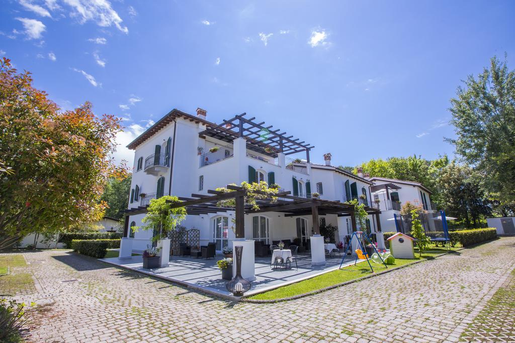 Residence Casa Bianca Марина-ди-Масса Экстерьер фото