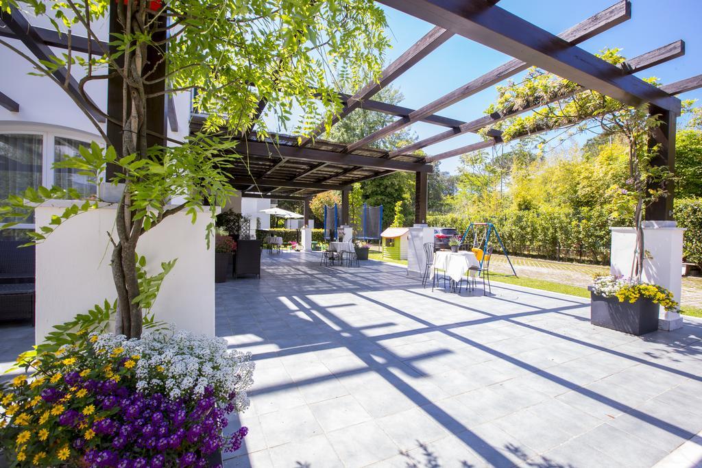 Residence Casa Bianca Марина-ди-Масса Экстерьер фото