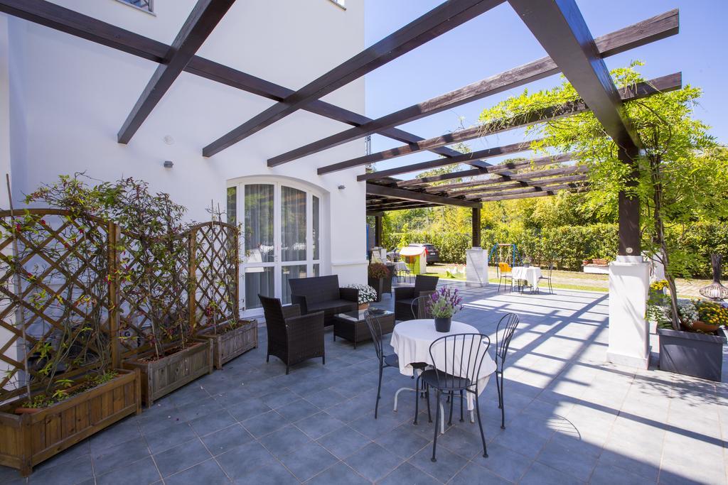 Residence Casa Bianca Марина-ди-Масса Экстерьер фото
