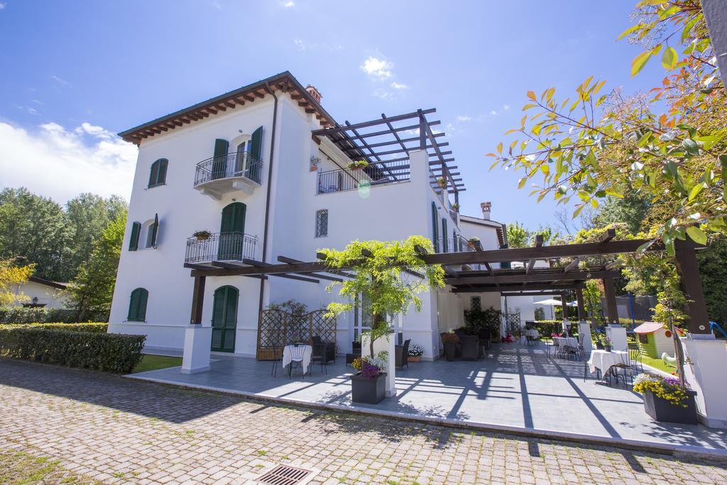 Residence Casa Bianca Марина-ди-Масса Экстерьер фото
