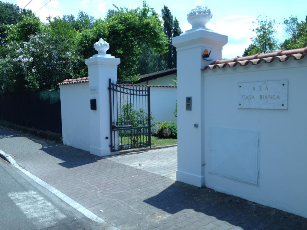 Residence Casa Bianca Марина-ди-Масса Номер фото